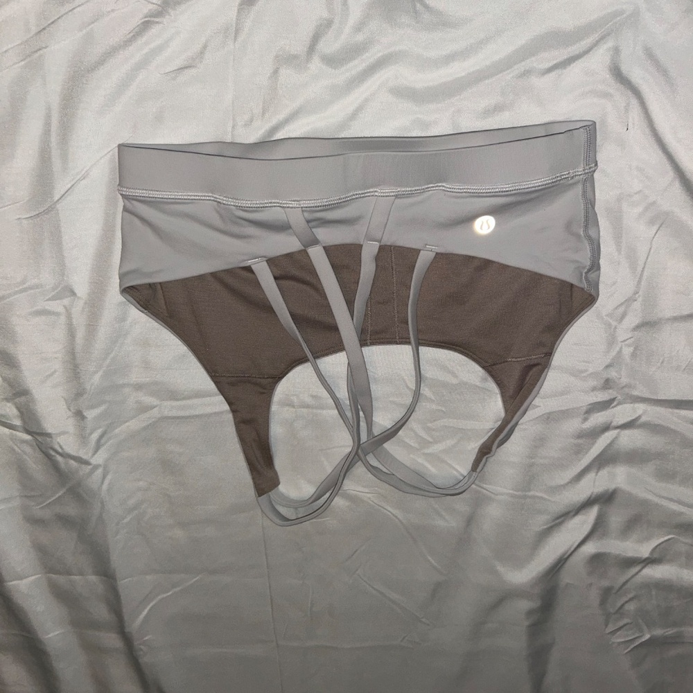 Lululemon energy bra - Picture 2 of 2